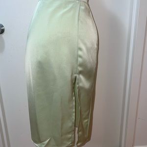 Light green satin leg slit skirt